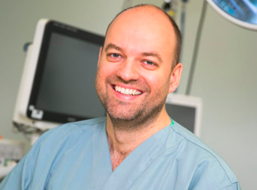 Headshot - Anthony de Buck, MD